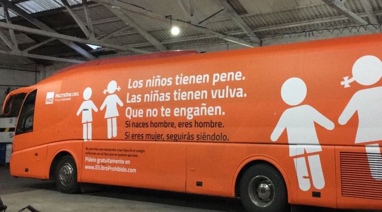 El bus que ha generat la polèmica. Hazte Oír