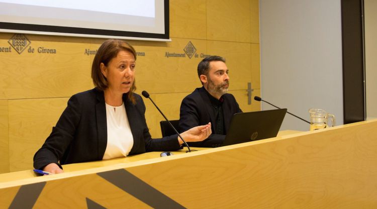 L'alcaldessa de Girona, Marta Madrenas, i el regidor de Paisatge i Hàbitat Urbà, Narcís Sastre. Aj. de Girona