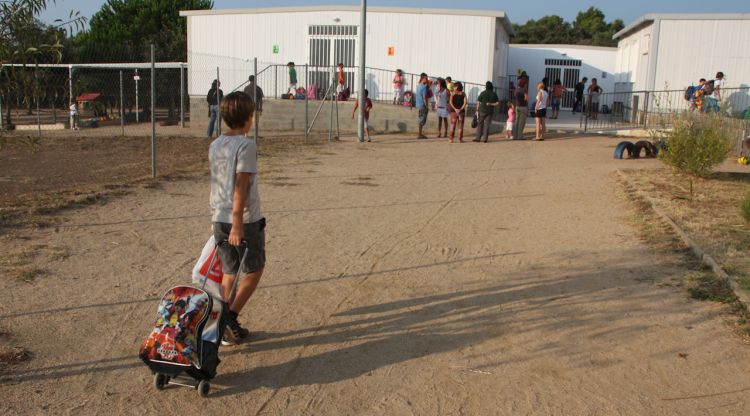 Un nen de l'escola de Vall-llobrega (arxiu). ACN