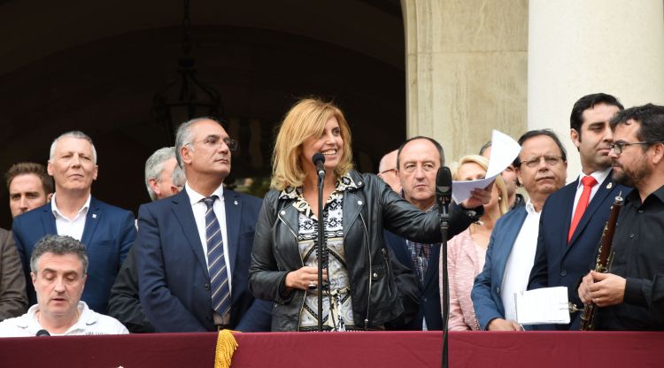 Marta Felip durant el discurs inaugural de les Fires i Festes de la Santa Creu. Aj. de Figueres