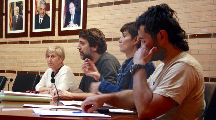 A l'esquerra, la directora del Parc Natural de Cap de Creus, Victòria Riera i tècnics del departament  del Parc. ACN