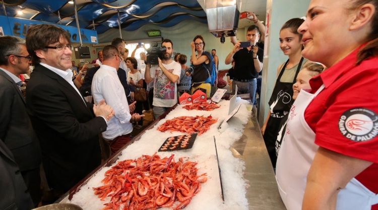 Puigdemont a la tarda ha visitat la Fira de la Gamba de Palamós