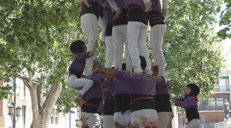 La Colla Castellera de Figueres en un moment de la seva actuació. Tramuntana TV