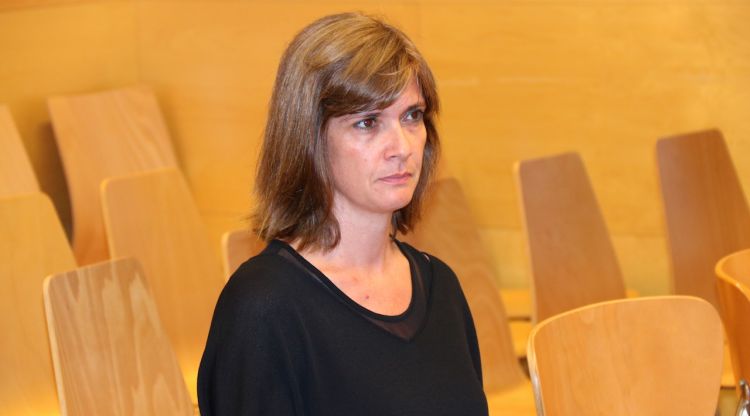 L'alcaldessa de Sant Climent Sescebes, Olga Carbonell, durant el judici. ACN