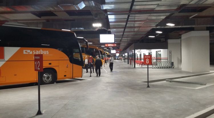 Interior de l'estació d'autobusos de Girona. Aj. de Girona