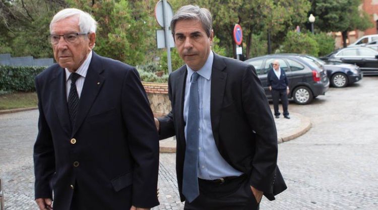 Joan Trayter acompanyat pel seu fill Joan Manuel Trayter. FC Barcelona
