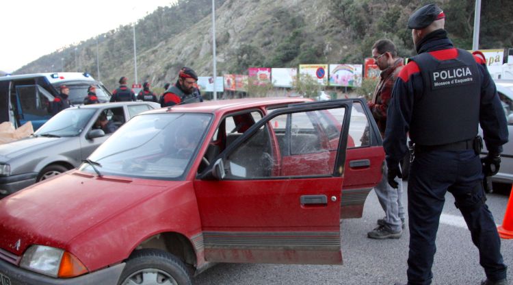 Controls dins l'operatiu 'Pirineus' iniciat el novembre de 2014 (arxiu). ACN