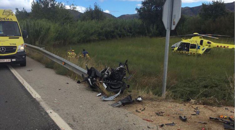 Imatge de la moto accidentada a Garriguella. SEM