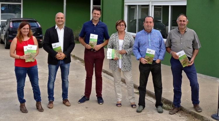 Neus Estrada, Quim Gudayol i els alcaldes de Cruïlles, Monells i Sant Sadurní de l’Heura, Corçà, la Bisbal i Forallac. ACN