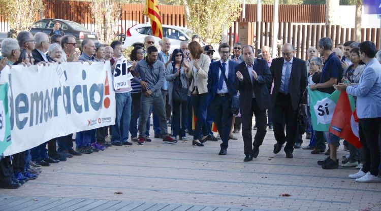 L'alcalde de la Bisbal, Lluís Sais, abans d'entrar al Palau de Justícia de Girona. ACN