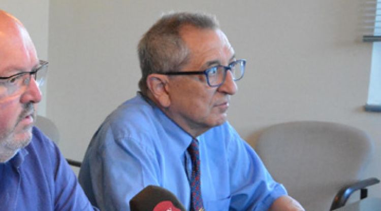 Joan Pons (dreta) durant una roda de premsa (arxiu). Aj. de Calonge