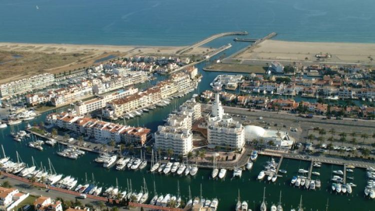 L'atermenament de la marina residencial d'Empuriabrava afecta més de 5.000 finques i 2.000 amarradors © ACN