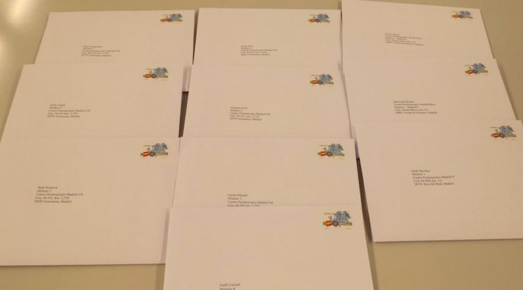 Les cartes que els treballadors de la Generalitat a Girona han fet arribar als consellers empresonats i als Jordis