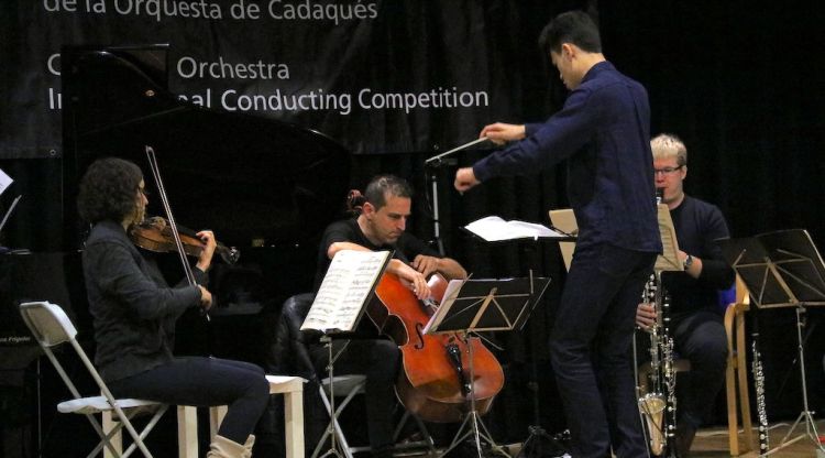 Un dels aspirants a guanyar el Concurs Internacional de Direcció de l'Orquestra de Cadaqués. ACN
