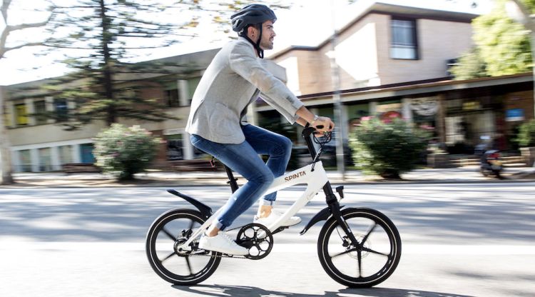 L'empresa gironina Spinta Bikes ha sortit al mercat amb dos models de bicicleta elèctrica urbana. ACN