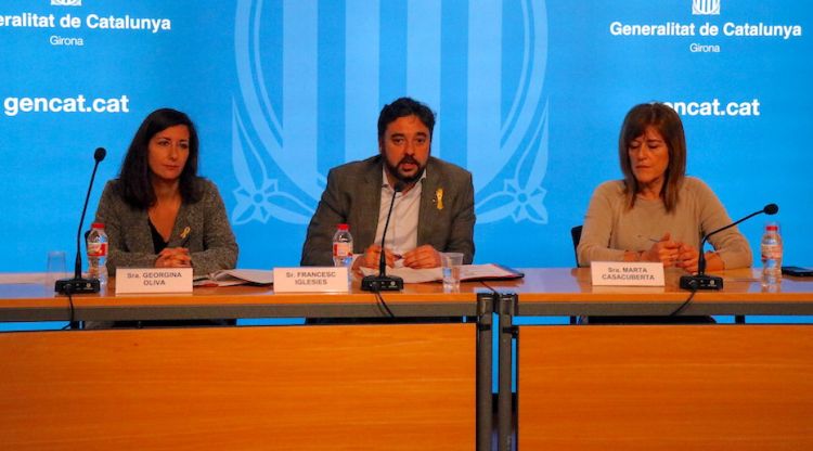 Francesc Iglesies amb Georgina Olivia i Marta Casacuberta. ACN