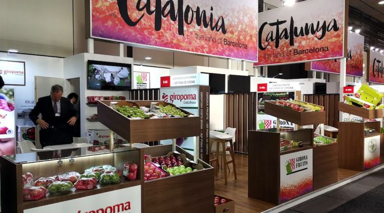 El estand que Poma de Girona ha posat a la fira Fruits Logistics de Berlín