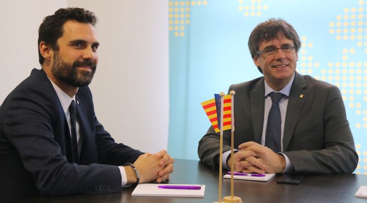 El president del Parlament Roger Torrent reunit amb Carles Puigdemont a Brussel·les el 24 de gener. ACN