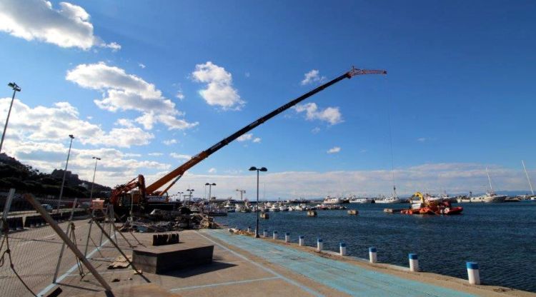 Les obres que Ports de la Generalitat està executant al port pesquer de Roses. ACN