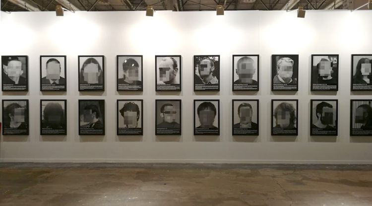 L'obra ‘Presos polítics a l’Espanya contemporània’ de Santiago Sierra, que ha estat retirada de la fira ARCO. ACN