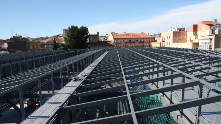 La coberta de la plaça Catalunya abans d'instal·lar-hi les 576 plaques fotovoltaiques (arxiu)