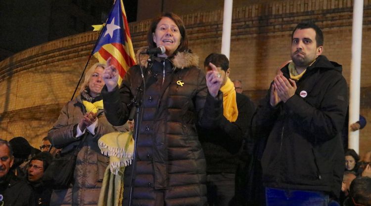 Un moment de la intervenció de l'alcaldessa de Girona, Marta Madrenas, durant la concentració. ACN