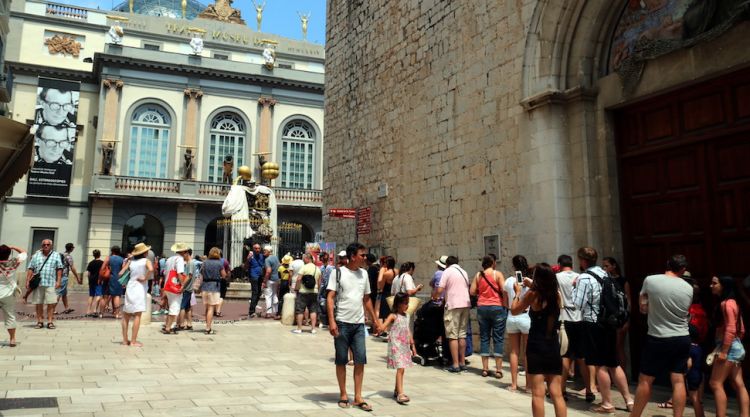 L'objectiu és que les cues per accedir passin a la història (arxiu). ACN