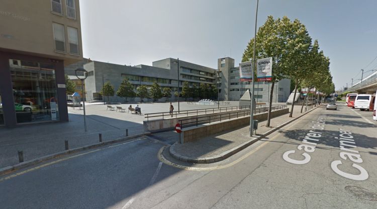 Sortida d'un aparcament soterrat al centre de Girona