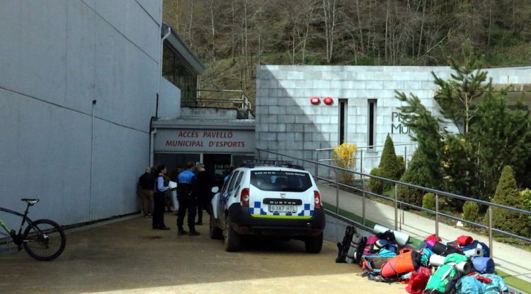 El pavelló municipal de Sant Hilari Sacalm on s'ha traslladat als afectats. ACN