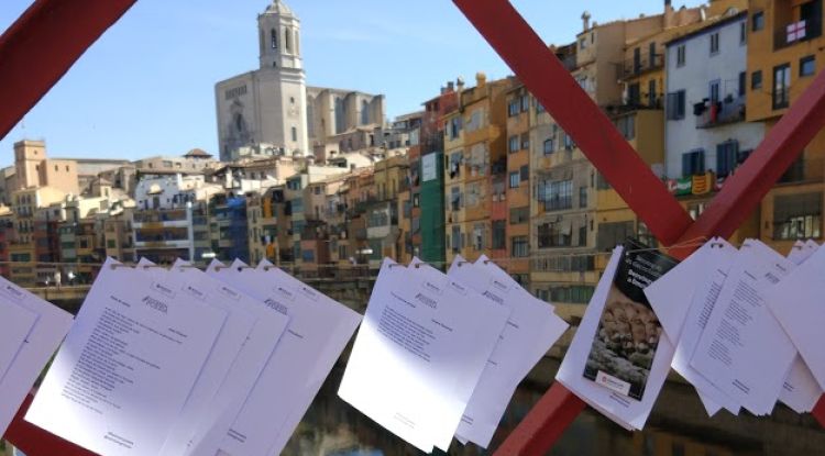 Enguany es tornarà a omplir el pont Eiffel de Girona amb poemes