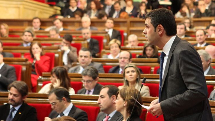 Sant Vila en un moment de la seva intervenció d'aquest matí a la sessió de control al Parlament © AG