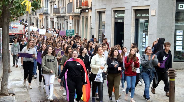 Un instant de la manifestació d'estudiants pel carrer Santa Clara en contra de la sentència de 'La Manada'. ACN