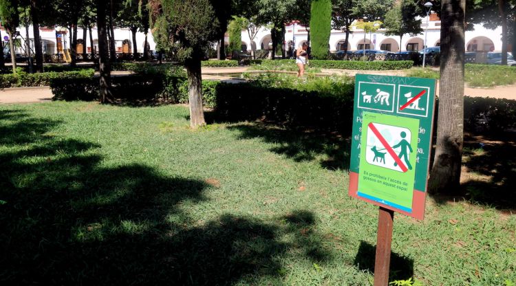 Actualment Girona compta amb alguns parcs on és prohibit l'accés a gossos. ACN