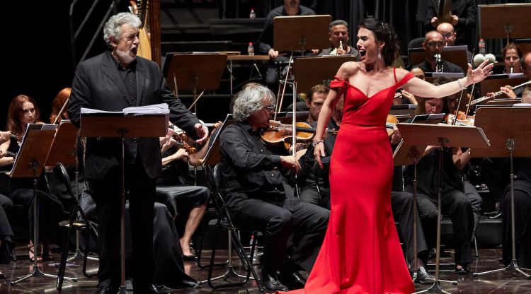 Plàcido Domingo i Ermonela Jaho a l'escenari de Peralada. Toti Ferrer