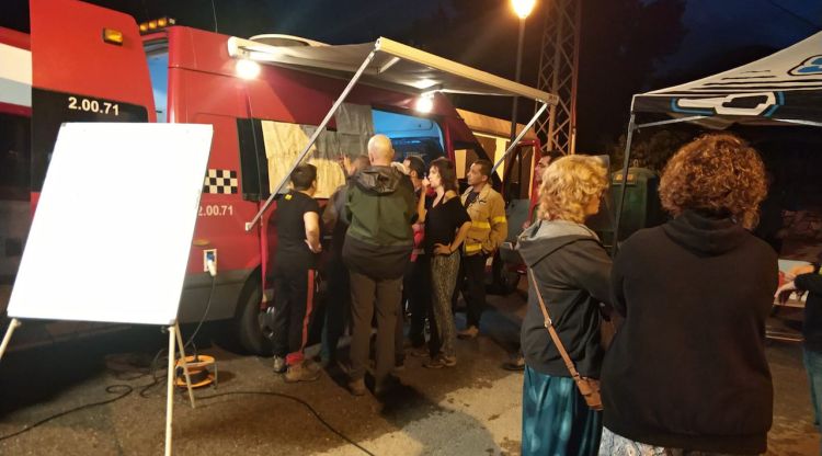 Punt de control instal·lat a la zona de les escoles de Riudaura. ACN