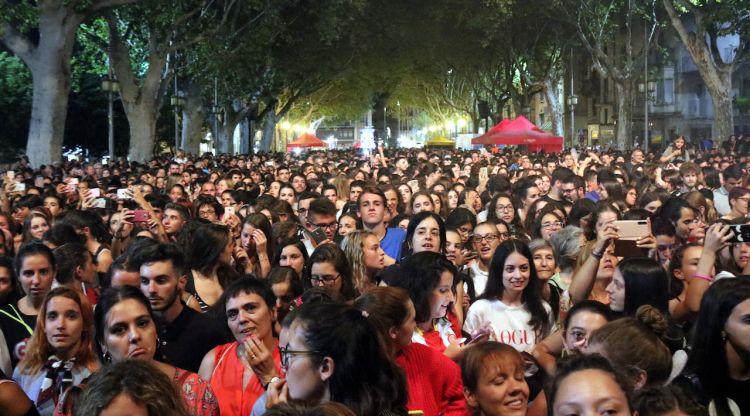 Assistents en un dels concerts de la Rambla. ACN