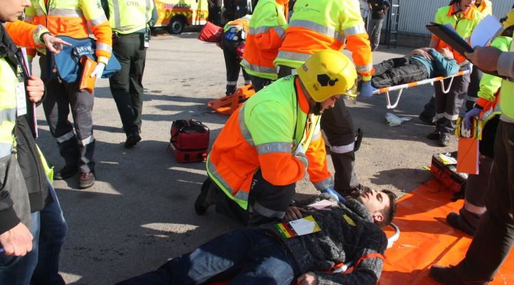 Simulacre d'un accident a l'Aeroport de Girona el 2013