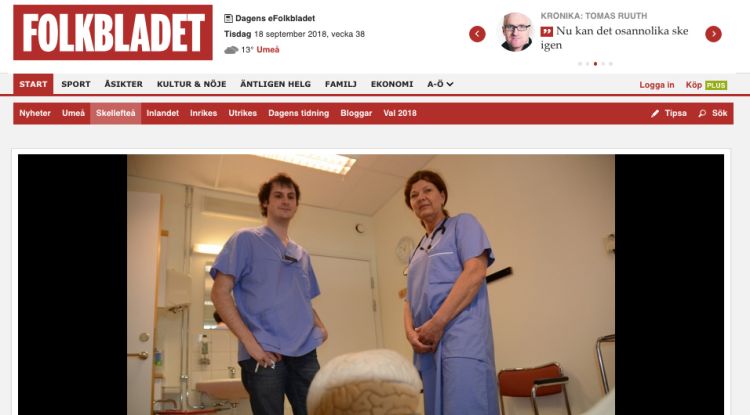 El metge gironí a l'esquerra en una fotografia publicada en un mijtà suec