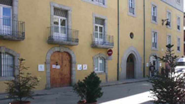 Façana de l'hospital de Puigcerdà © AG