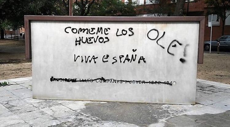 Una de les pintades que s'han vist al monument. Agnès Lladó