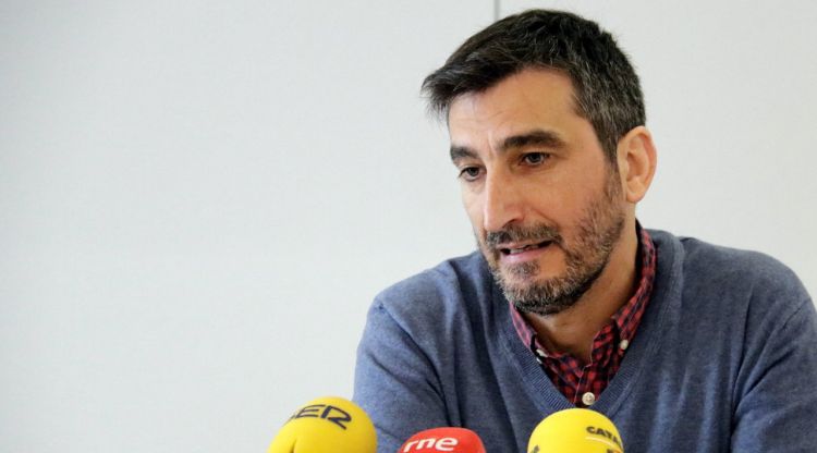 El coordinador del programa Sapere Aude, David Ruiz, durant la roda de premsa de presentació dels resultats. ACN