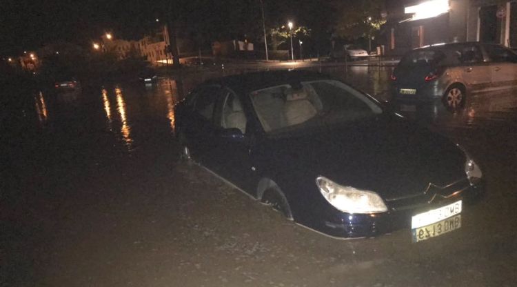 El desbordament de la riera Gotarra a Llagostera ha inundat diversos carrers. Llagostera Ràdio