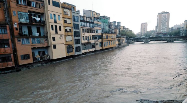 L'Onyar al seu pas per Girona, aquest matí. ACN
