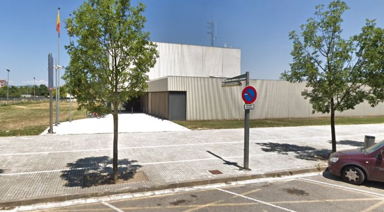 Exterior de la comissaria dels Mossos a Salt