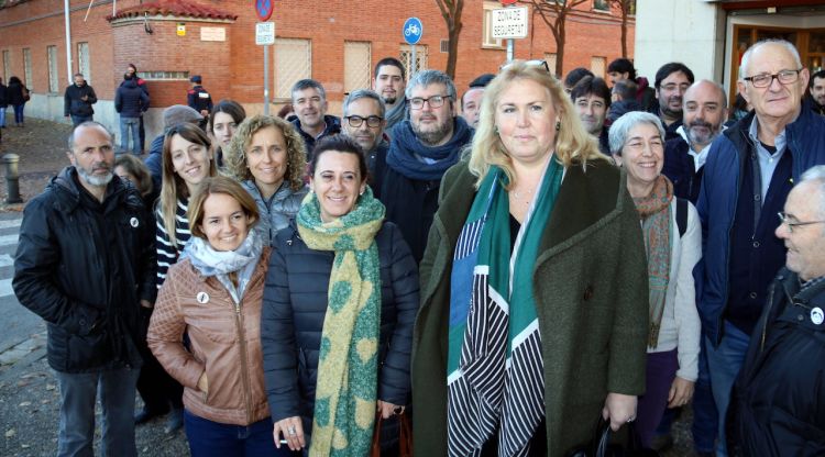 Concentració de suport a les regidores de Verges citades a declarar a la Guàrdia Civil. ACN