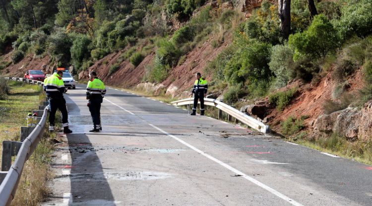 Mossos al lloc d'un l'accident de trànsit (arxiu). ACN