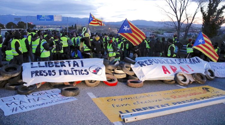 Un tall d'autopista a Figueres el passat 27 de març. ACN