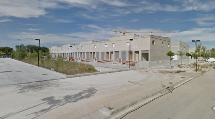 Els pisos abandonats a la seva sort que denuncia Casellas mentre es construïen l'estiu de 2012