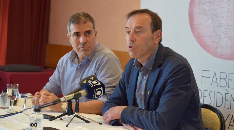 El director de Faber, Francesc Serés, i el regidor de Cultura d'Olot, Pep Berga