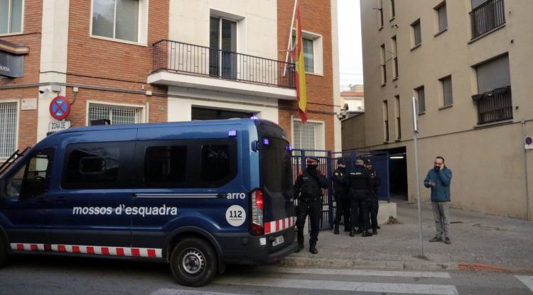 Exterior de la comissaria de la Policia Nacional a Girona. ACN